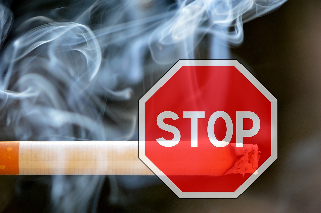 Stopping smoking: breastfeeding and nicotine replacement therapy